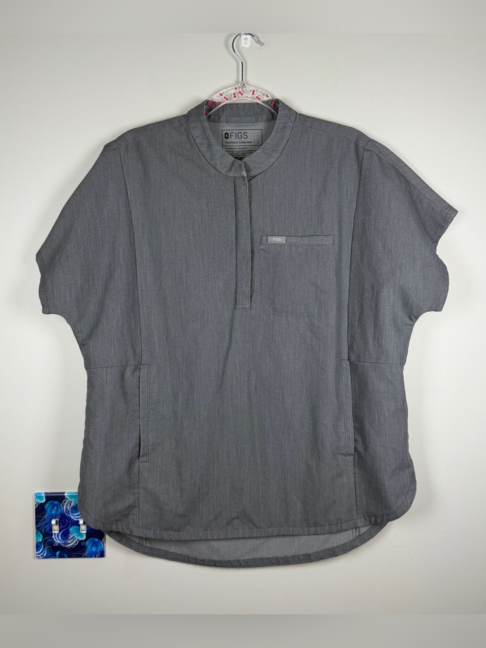 Figs Montex Relaxed Scrub Top Graphite Gray Nurse Relaxed Medical Size Large